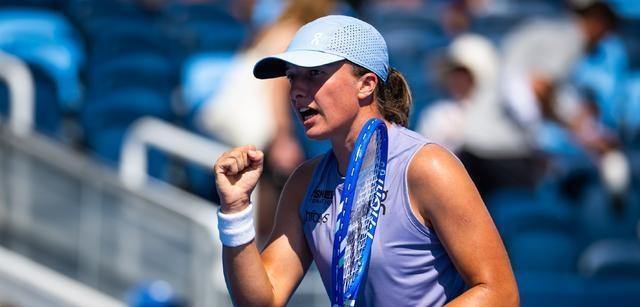 ATP总决赛鏖战联合杯，辛纳状态火热