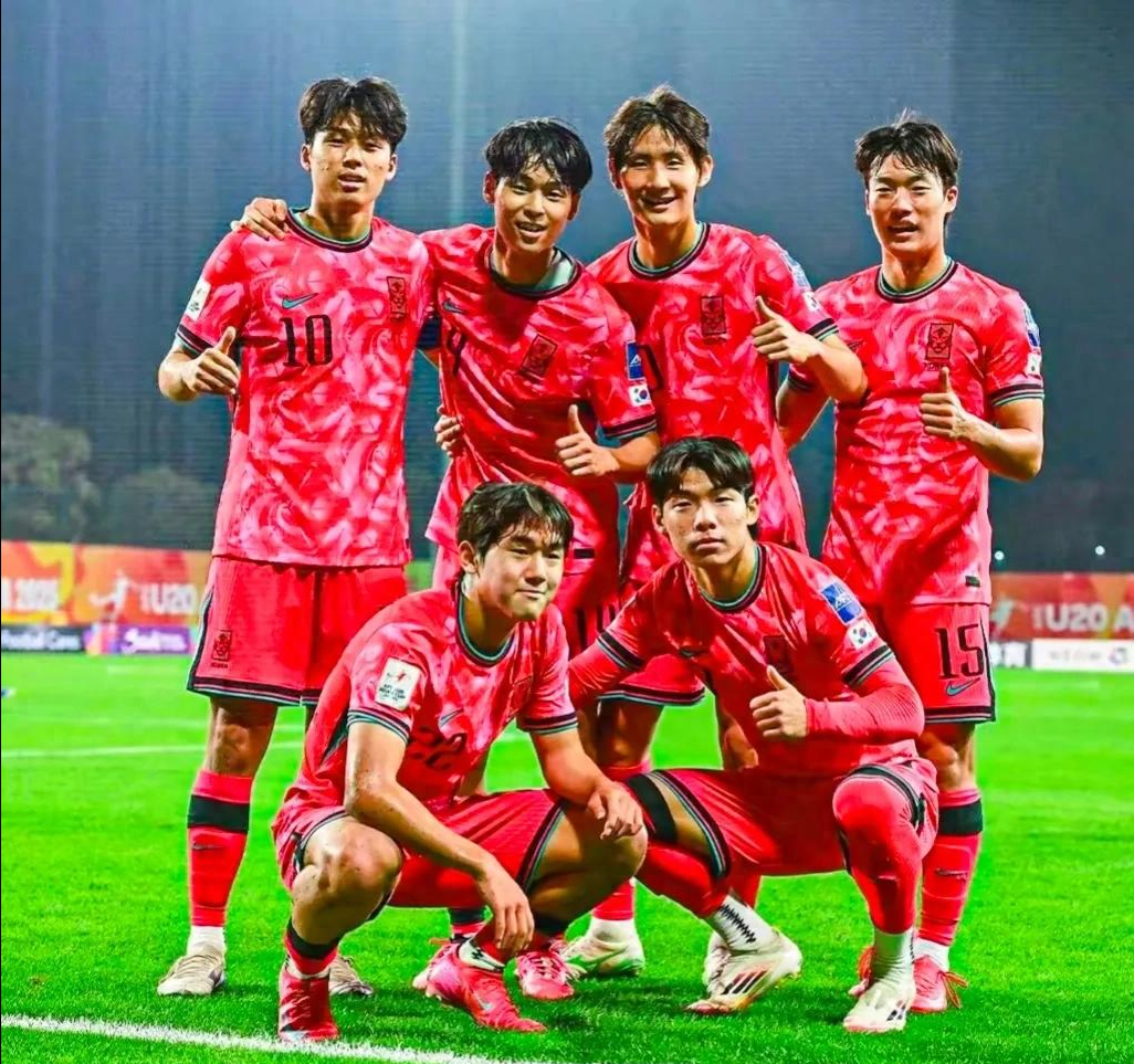 泰国队横扫韩国队，郑思维带队取胜