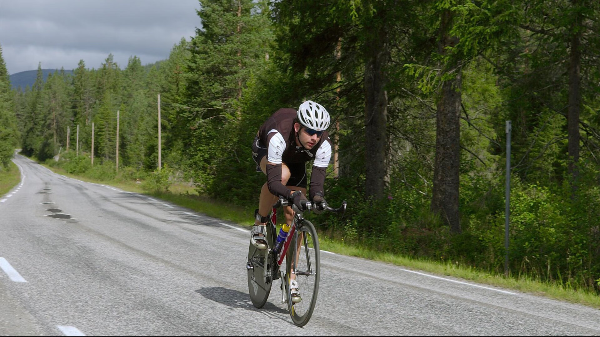 F1新赛季揭幕战之夜，库里全程高能输出