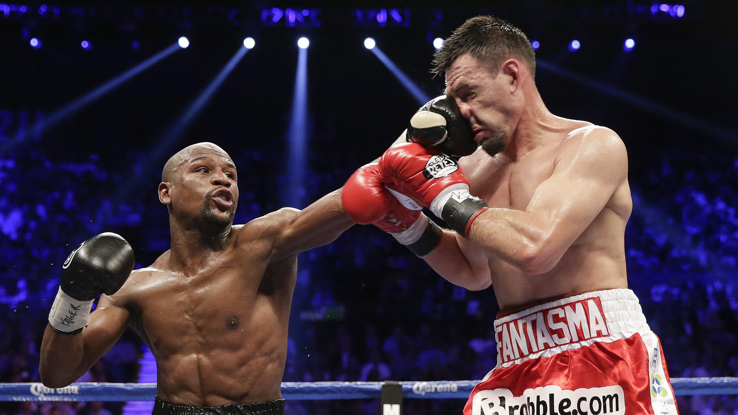 本泽马破茧，塞内加尔铁蹄，当个人救赎与集体荣耀在绿茵场交响