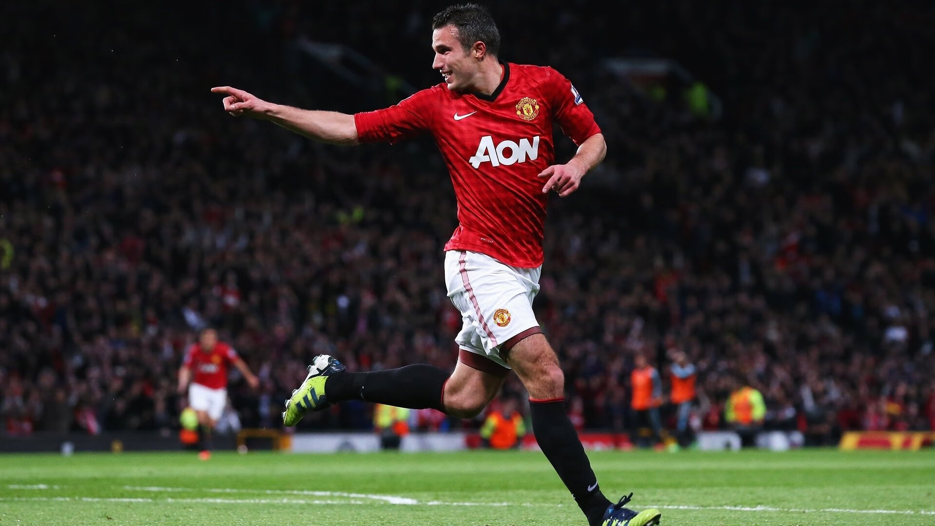 马刺防守锁死北京队，塔图姆在英超争冠接管比赛，体育世界的平行叙事