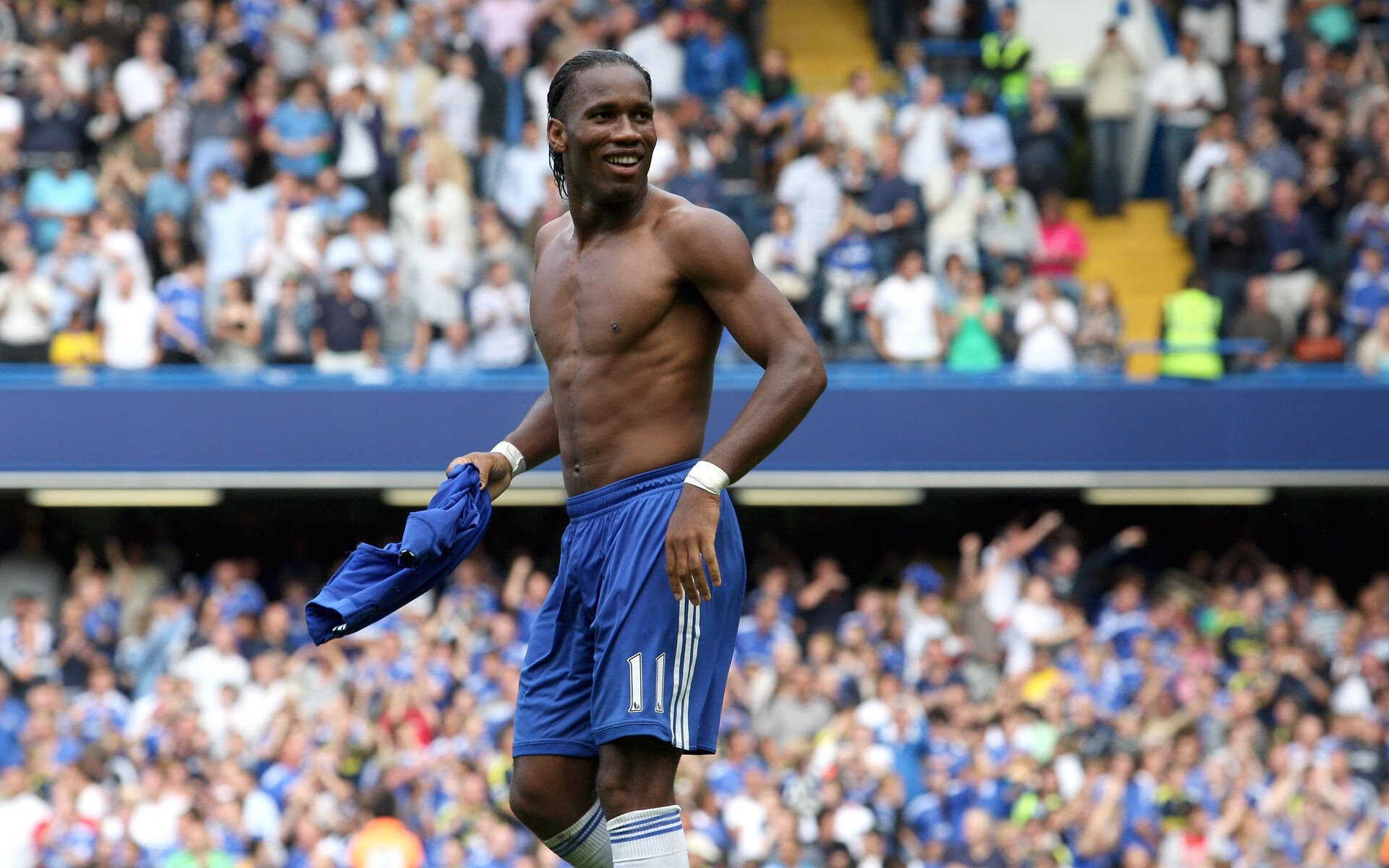 欧文赛道狂飙启示录，当篮球巨星在F1弯道完成单节拉开