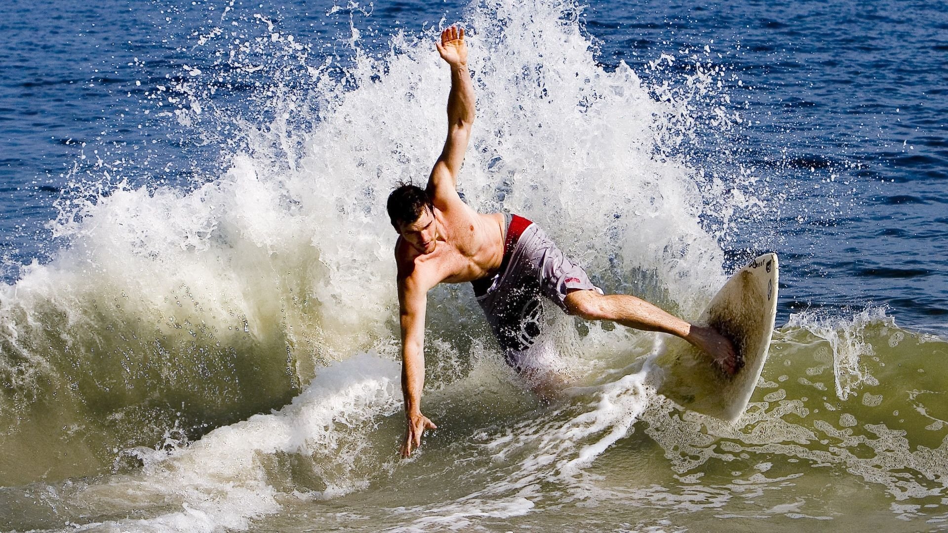 欧冠决赛焦点战，火箭节奏掌控勇士，一场决定命运的心理博弈